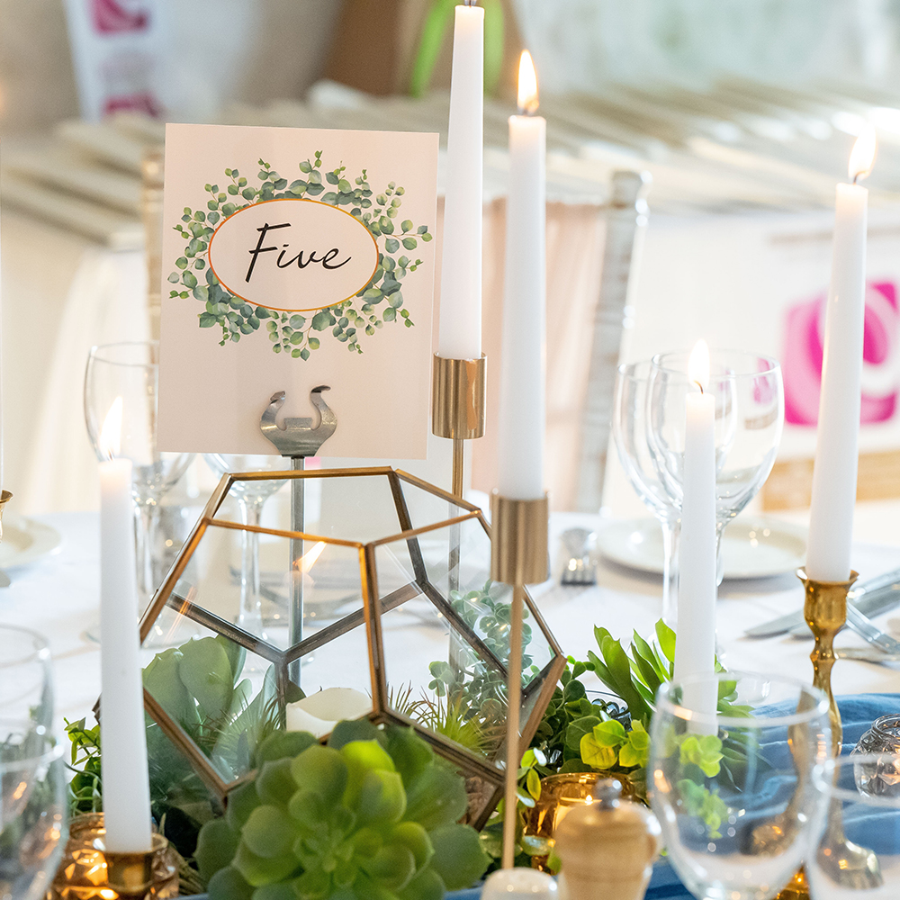 Hire Your Day - Green Table Setting Hire Your Day - Green Table Setting