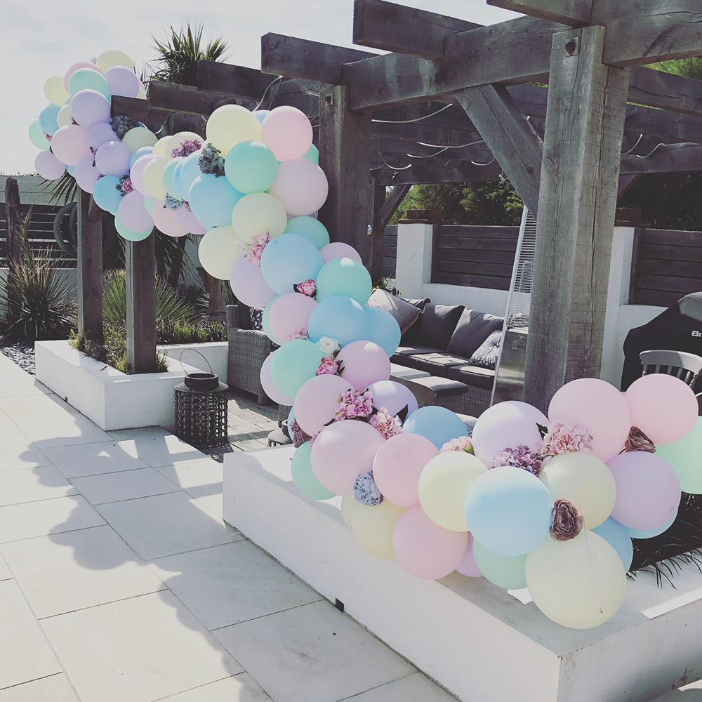 Outside balloon garland